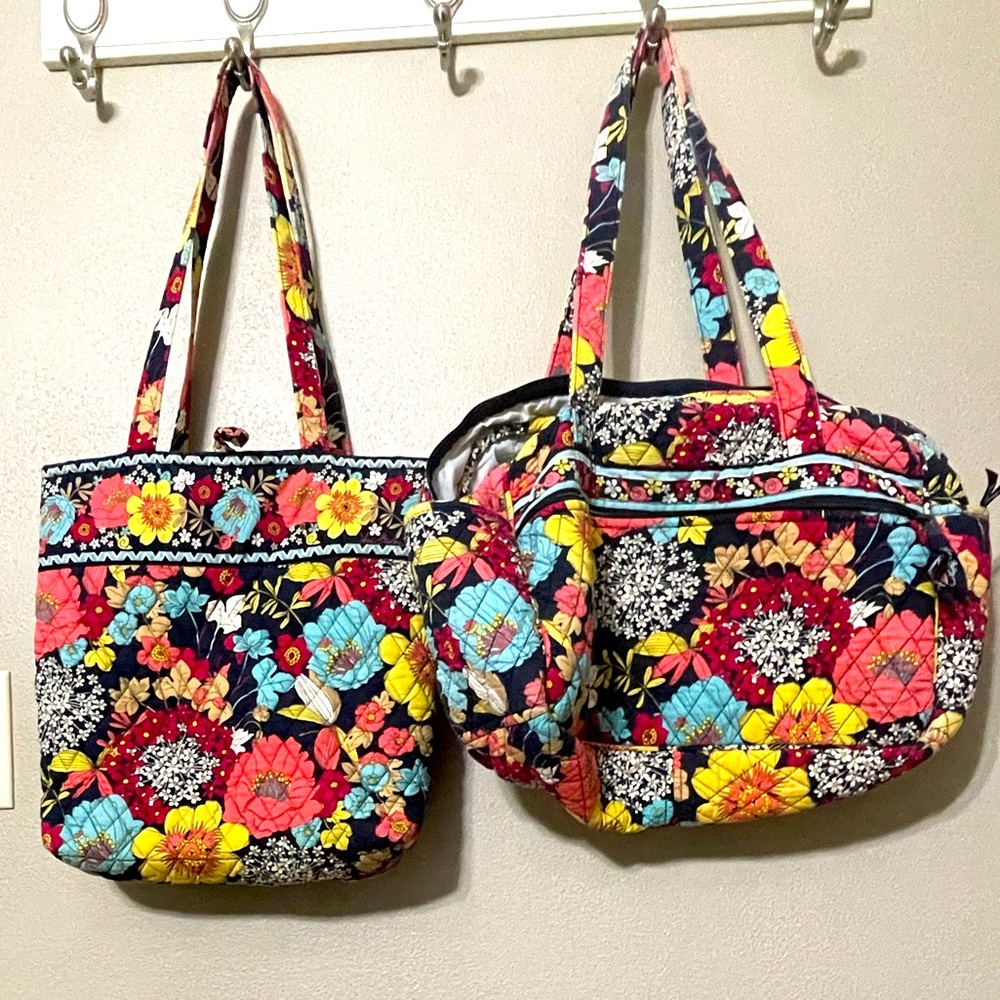 Vera Bradley Happy Snails Pattern Bag Set